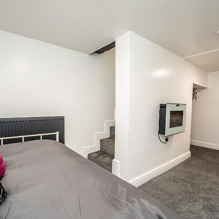 The Cosey Tucked-Away Cottage 2 Or 3 Bedroom Options Huddersfield Exterior photo